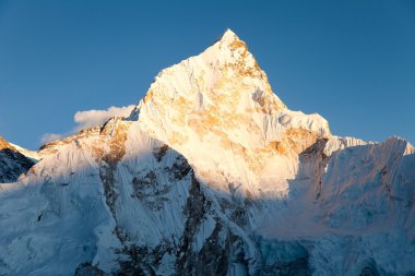 akşam nuptse kala patthar dan görünüm