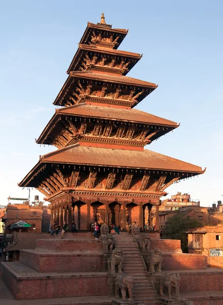 Nyatapola pagode op het Taumadhi plein in Bhaktapur — Stockfoto