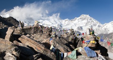 Panoramik mount Cho Oyu ve mount Gyachung Kang