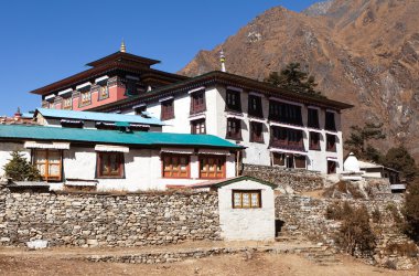 Tengboche Manastırı stupa ile