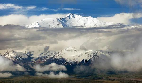 Vista del Pico Lenin - Montañas Pamir de Kirguistán — Foto de Stock