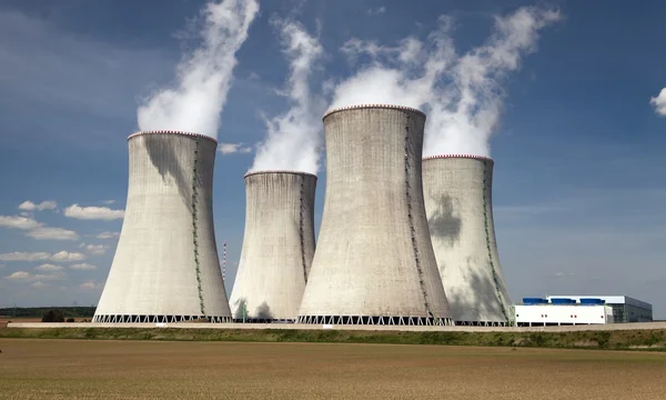 Nuclear power plant and cooling towers — Stock Photo, Image