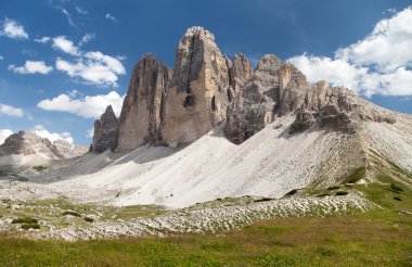 Drei Zinnen veya Tre Cime di Lavaredo, İtalyanca Alps