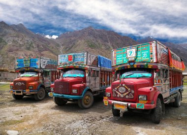 stupa a karsha gompa - monastero buddista in zanskar