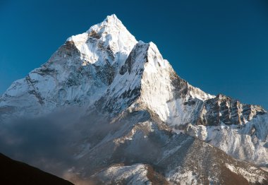 mount Ama Dablam güzel görünümü