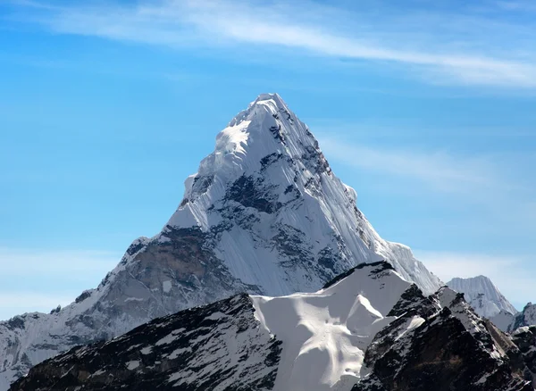 Ama Dablam sulla strada per il campo base dell'Everest — Foto Stock