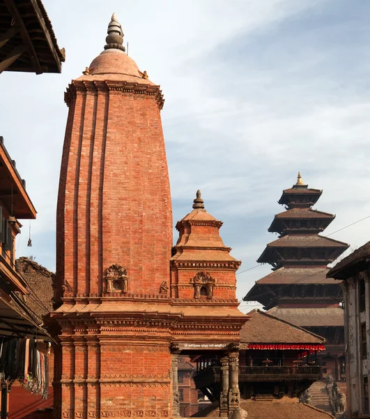 Ινδουιστικές ναούς στην πόλη Bhaktapur, κοιλάδα Κατμαντού, Νεπάλ. — Φωτογραφία Αρχείου