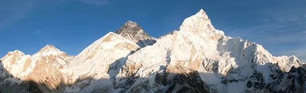 Panoramic view of Mount Everest from Kala Patthar — Stock Photo, Image
