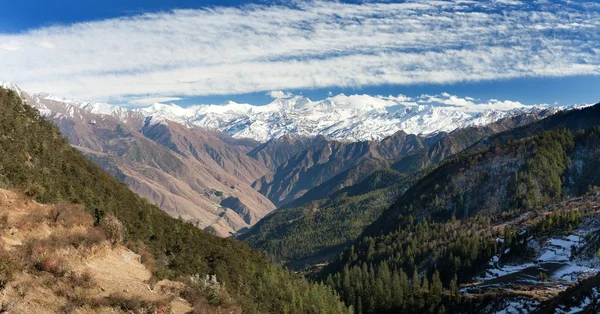 Нижний Долпо и Дхаулагири химал — стоковое фото