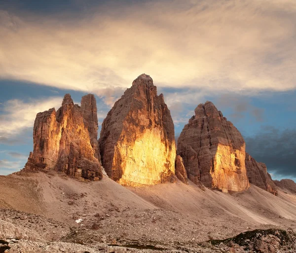 Evening view of Drei Zinnen or Tre Cime di Lavaredo — Stock Photo, Image