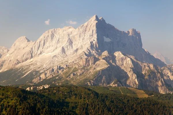 Vista matutina del Monte Civetta — Foto de Stock