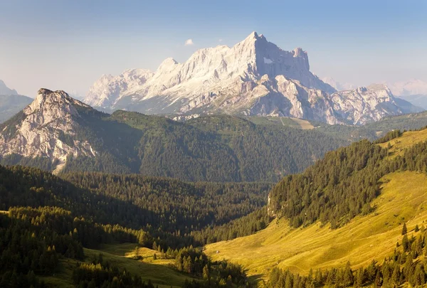 Morgon utsikt över berget Civetta — Stockfoto