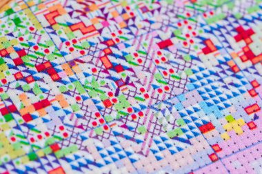 Basamaklı desen nakış için belirlediği