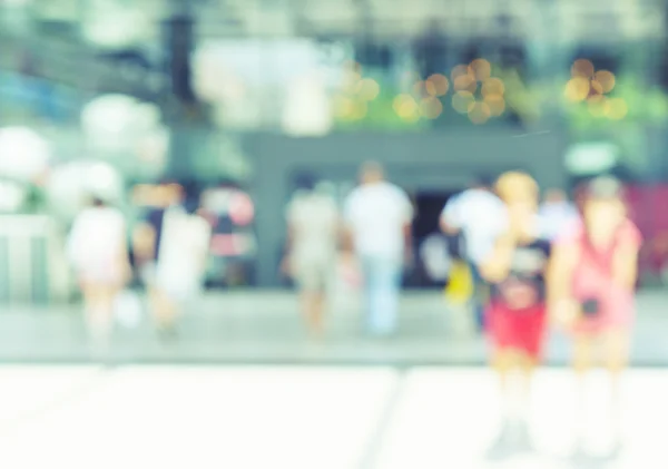 Blur Asian people walking in city outside of a shopping mall — Stock Photo, Image