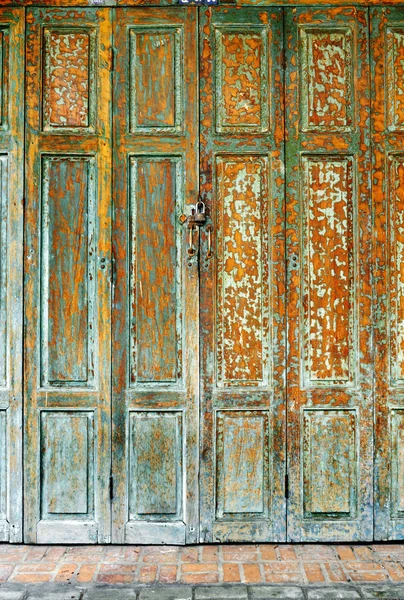 Grunge vintage verde textura de fondo de puerta de madera — Foto de Stock