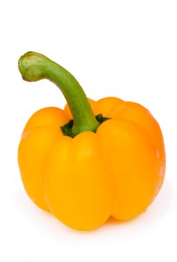 beyaz zemin üzerine sarı kırmızı biber