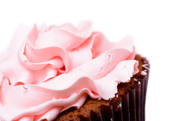 Roze aardbei cup-cake op witte achtergrond — Stockfoto