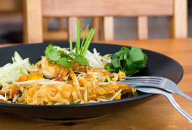 Pad Tay noodle karides ile
