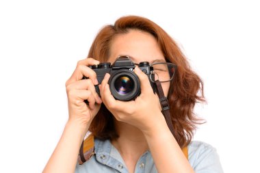 Asyalı kadın alarak fotoğraf Vintage Slr fotoğraf makinesi kullanma