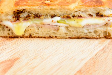 Jambon peynir sandviç kapatın