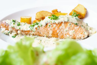 Somon steak krema sos