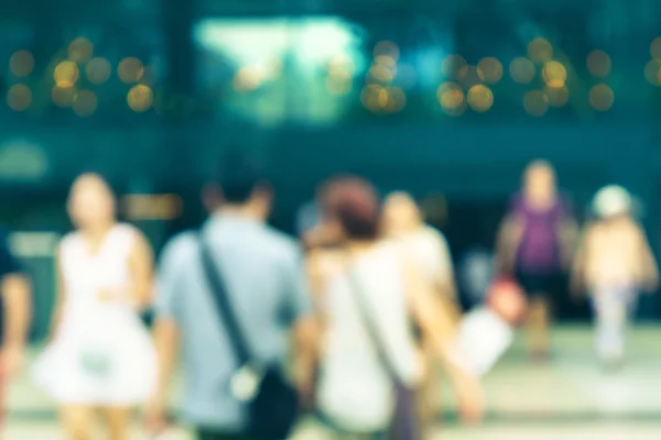 Blur Asian people walking in city outside of a shopping mall — Stock Photo, Image