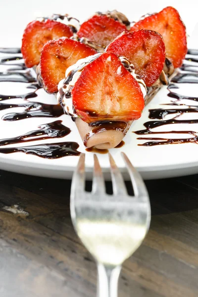 Chocolate strawberry crepe — Stock Photo, Image