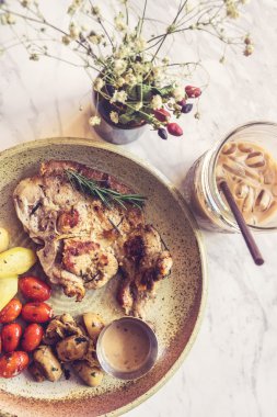 Domuz pirzolası vintage tarzı görüntü