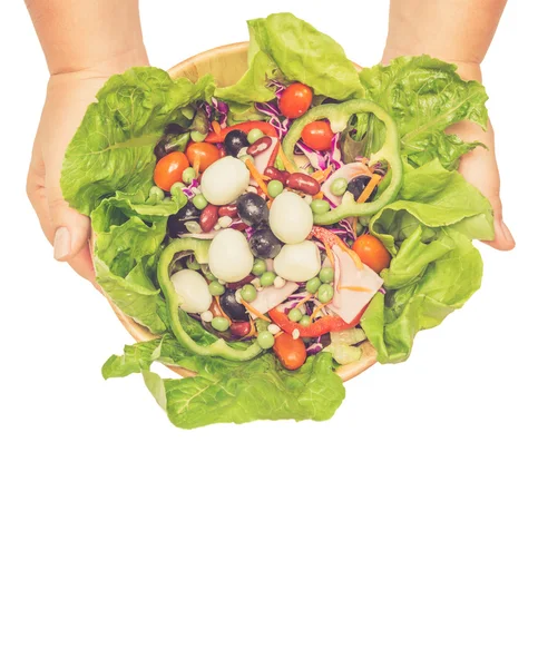 Salada de carvalho verde com ovos tomate capsicum e presunto isolado sobre fundo branco — Fotografia de Stock