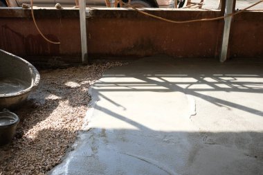 Dökmeden önce beton zemin