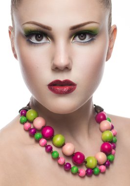 Renkli Kolye kadınla