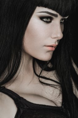 Gotik kadın portresi