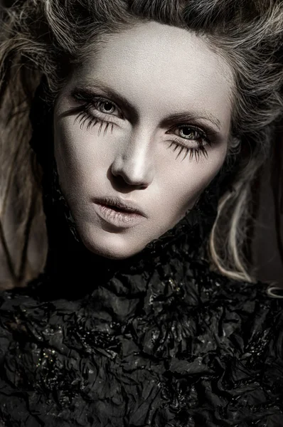 Žena s kreativním make-upem — Stock fotografie