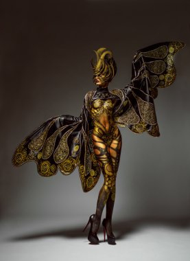 fantezi kelebek gövdeli modeli
