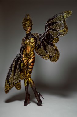 fantezi kelebek gövdeli modeli