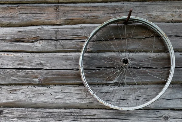 Velha roda de bicicleta — Fotografia de Stock