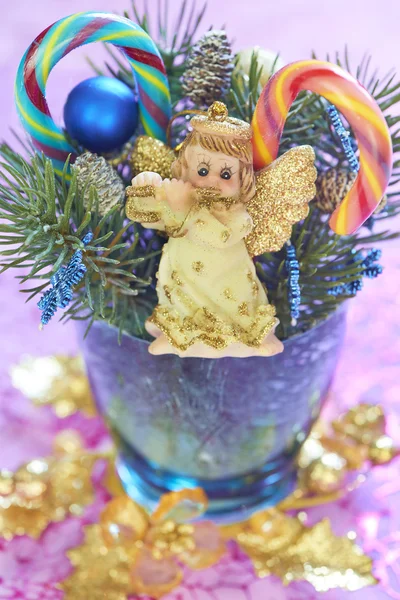 Kerstmis boeket met angel en snoep stokken — Stockfoto