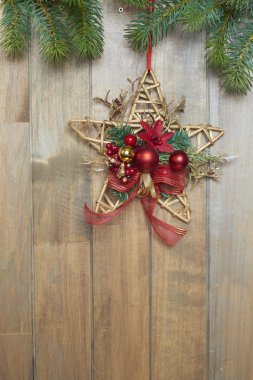 Ahşap arka planda noel yıldızı