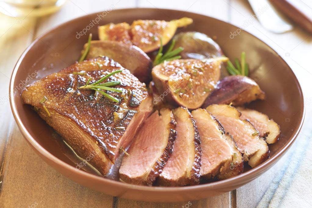 Roasted duck breast with figs and rosemary
