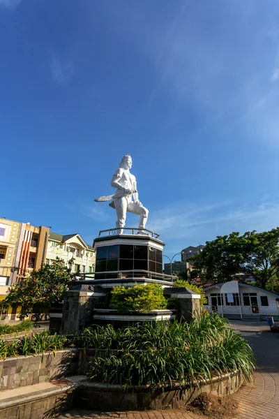 Indian warrior statue in Manado — Stock Photo, Image