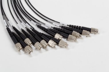 Fiber optik St ve Mtp (Mpo) konektörleri