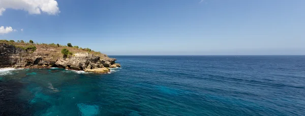 Kusten vid Nusa Penida island — Stockfoto