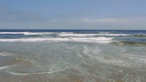 Playa de arena del océano Atlántico — Vídeos de Stock