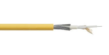 Fiber optik kablo ayrıntı üzerinde beyaz izole