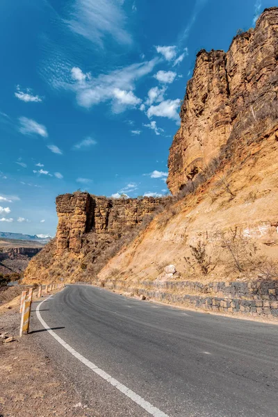 Asphalt Road Descending Bridge Mountain River Blue Nile Bahir Dar — Stock Photo, Image