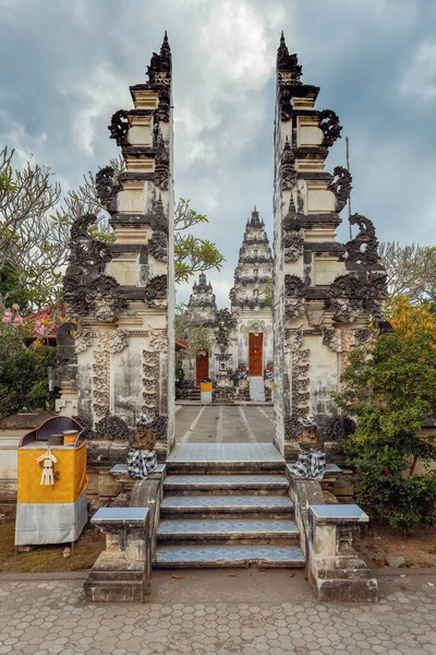 Entry Hindu Temple Village Kampung Toyapakeh Nusa Penida Island Bali — Stock Photo, Image