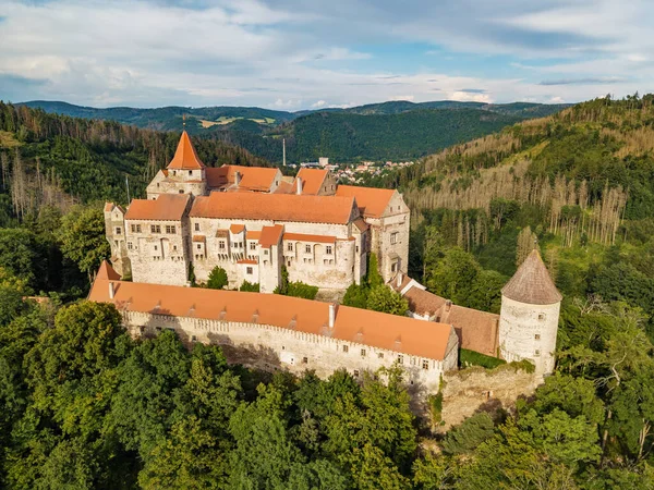 Bela Vista Aérea Cênica Histórico Medieval Castelo Pernstejn República Checa — Fotografia de Stock