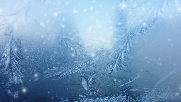 Eis auf gefrorener Fensterstruktur mit Schneeflocken für Hintergrund oder Hintergrund