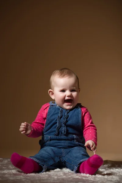 Glimlachende baby baby — Stockfoto