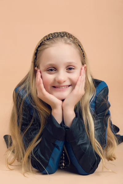 Fashion smiley European little girl posing — стоковое фото